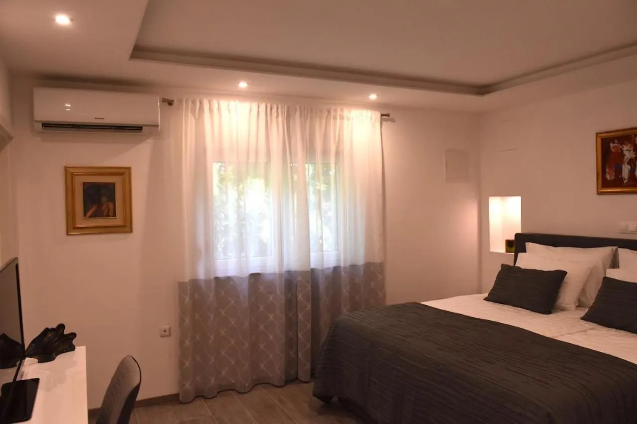 Apartment With Heated Pool, Villa Regina Pula Kroatien